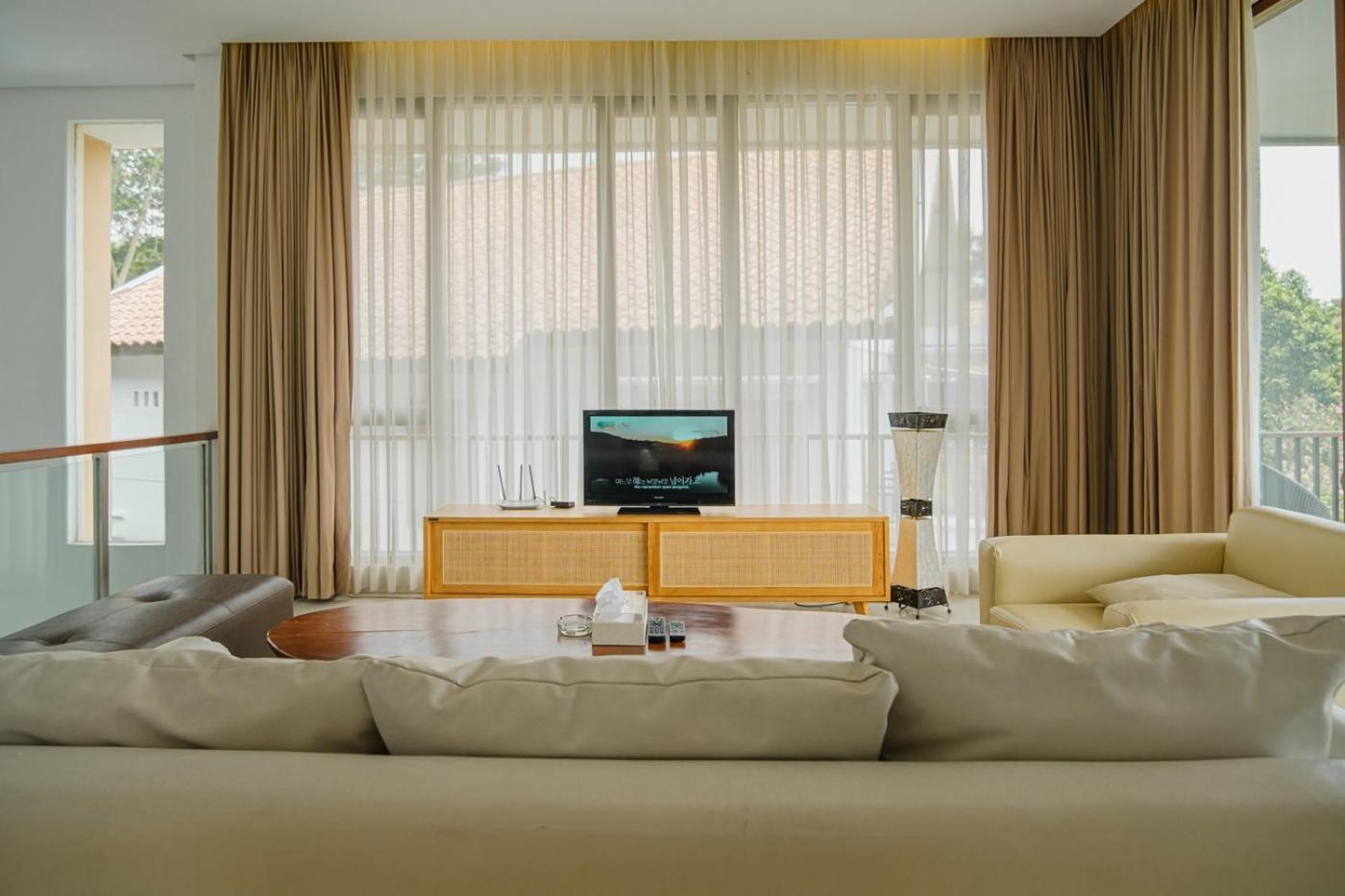 בנדונג Oyama City View Villa 4 Bedrooms With A Private Swimming Pool מראה חיצוני תמונה