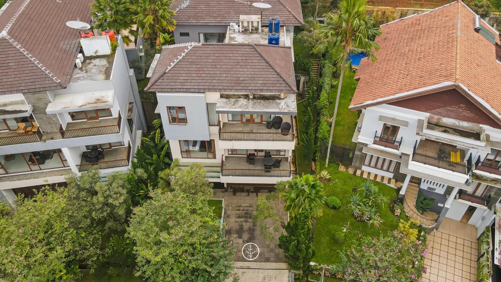 בנדונג Oyama City View Villa 4 Bedrooms With A Private Swimming Pool מראה חיצוני תמונה